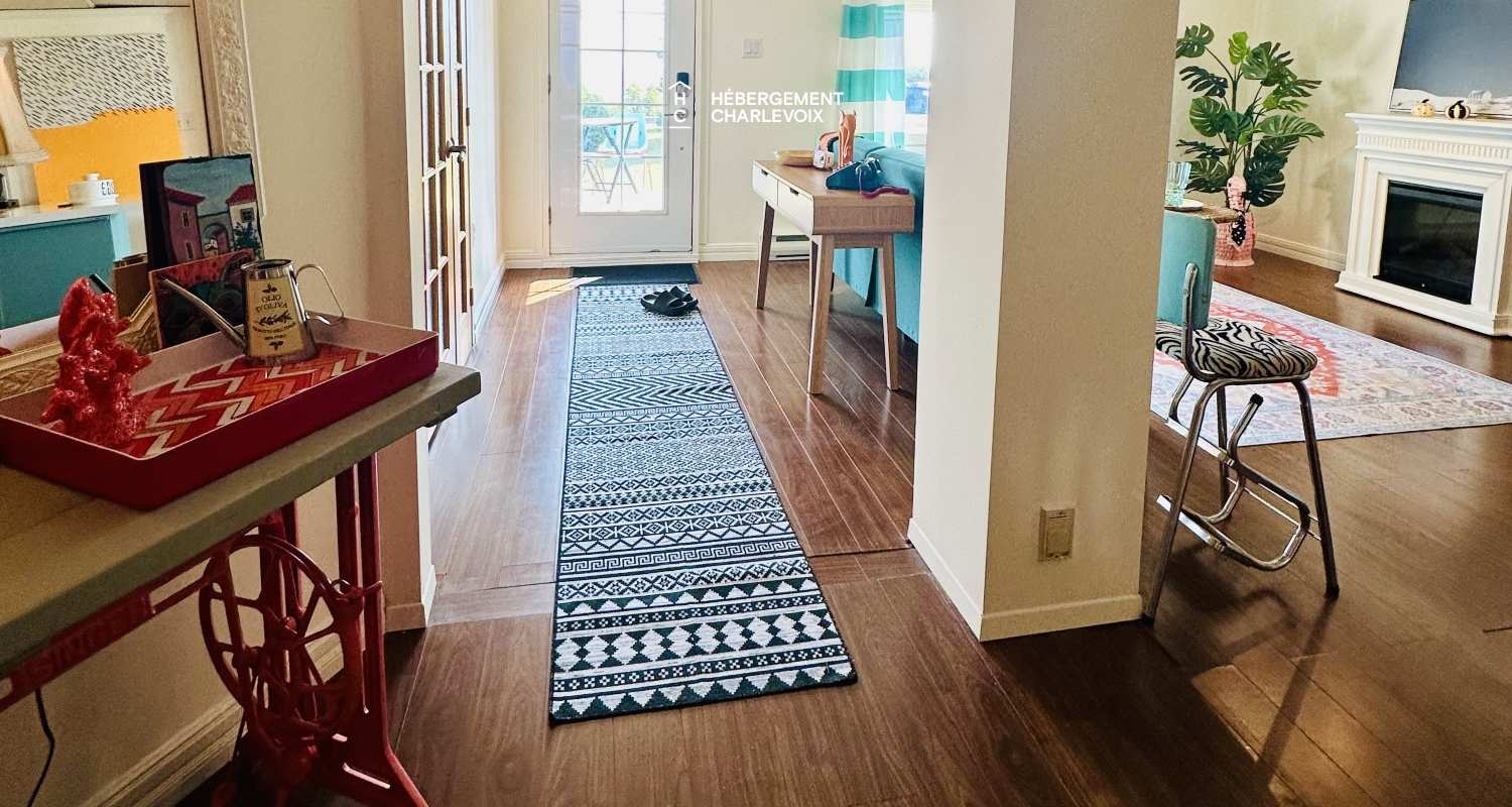 MIG-316 - A few minutes walk from the St. Lawrence River.